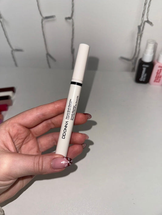 Sérum pour les cils et les sourcils ￼